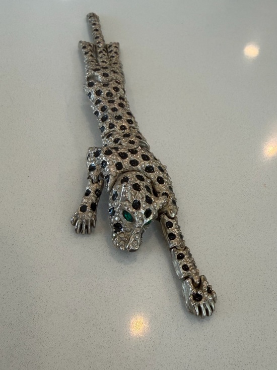 Jewelry - Vintage Articulated Leopard Rhinestone Shoulder Brooch